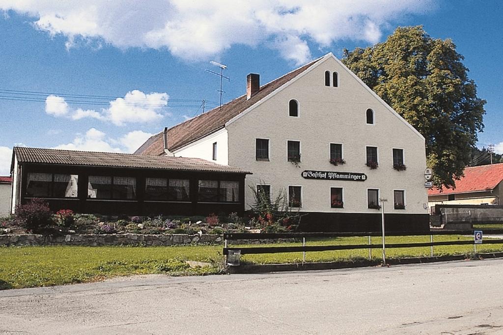 Gasthof Pflamminger Worth an der Donau Exterior foto